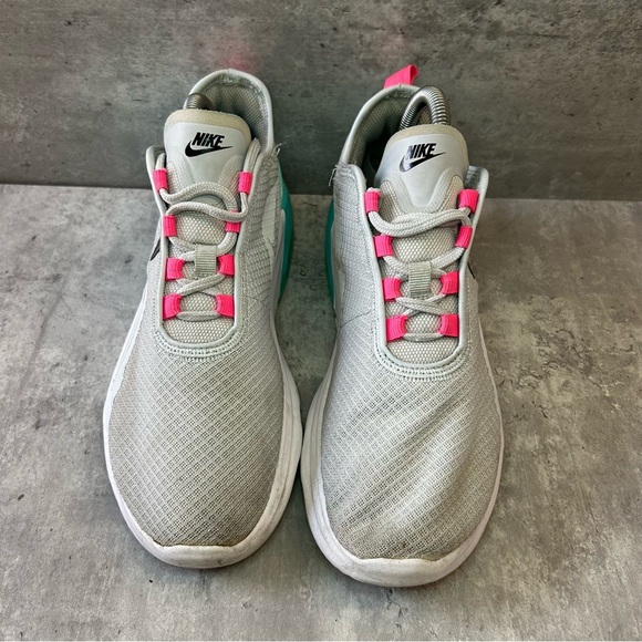 Nike Air Max Motion 2 Running Shoes CU4925-002 Womens sz 8.5 - grey - Picture 2 of 6